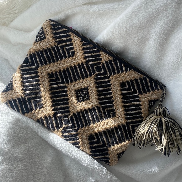 Purse - Picture 1 of 1